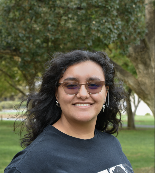 Samreen Headshot 2025